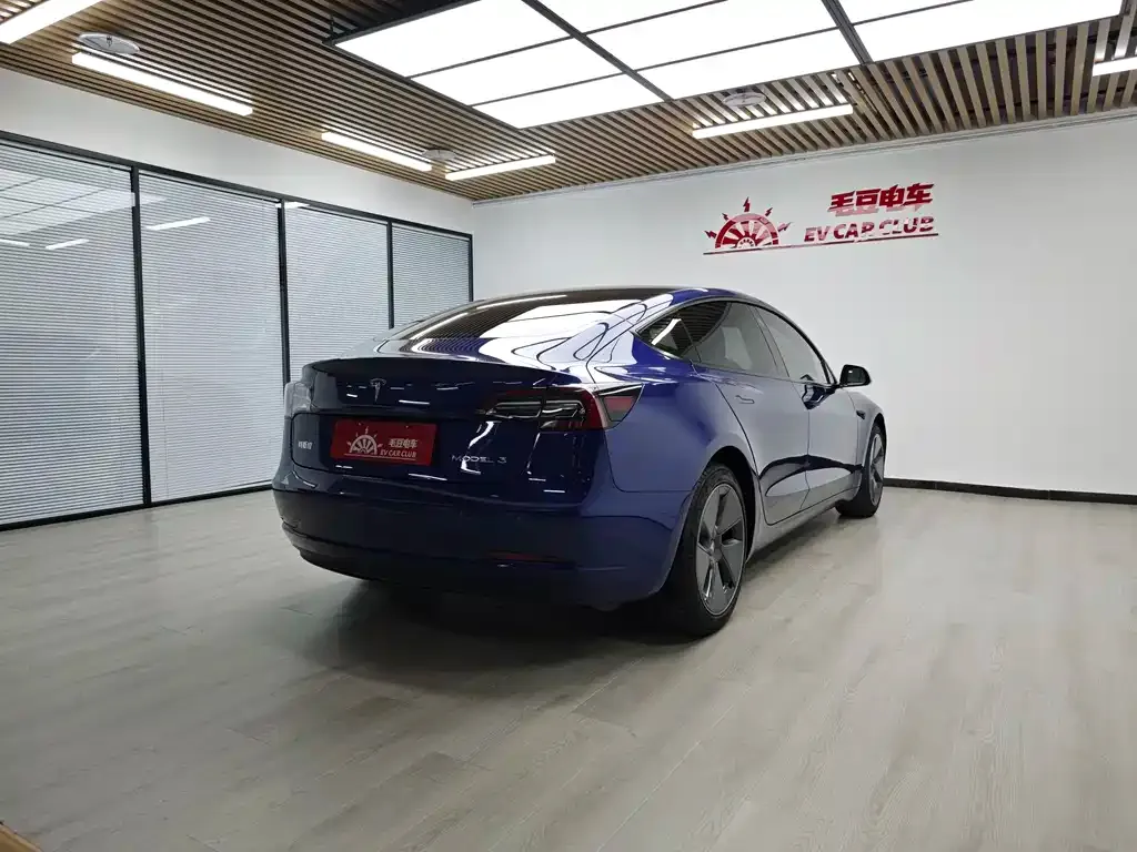 Tesla Model 3 — фото 6