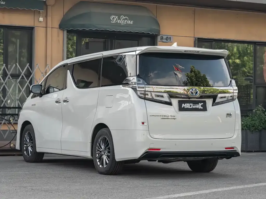 Toyota Vellfire — фото 10