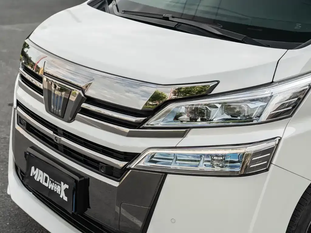 Toyota Vellfire — фото 4