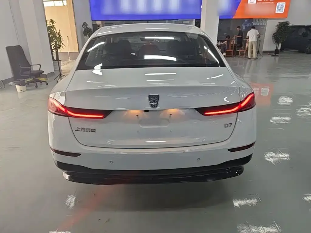 Roewe D7 — фото 4