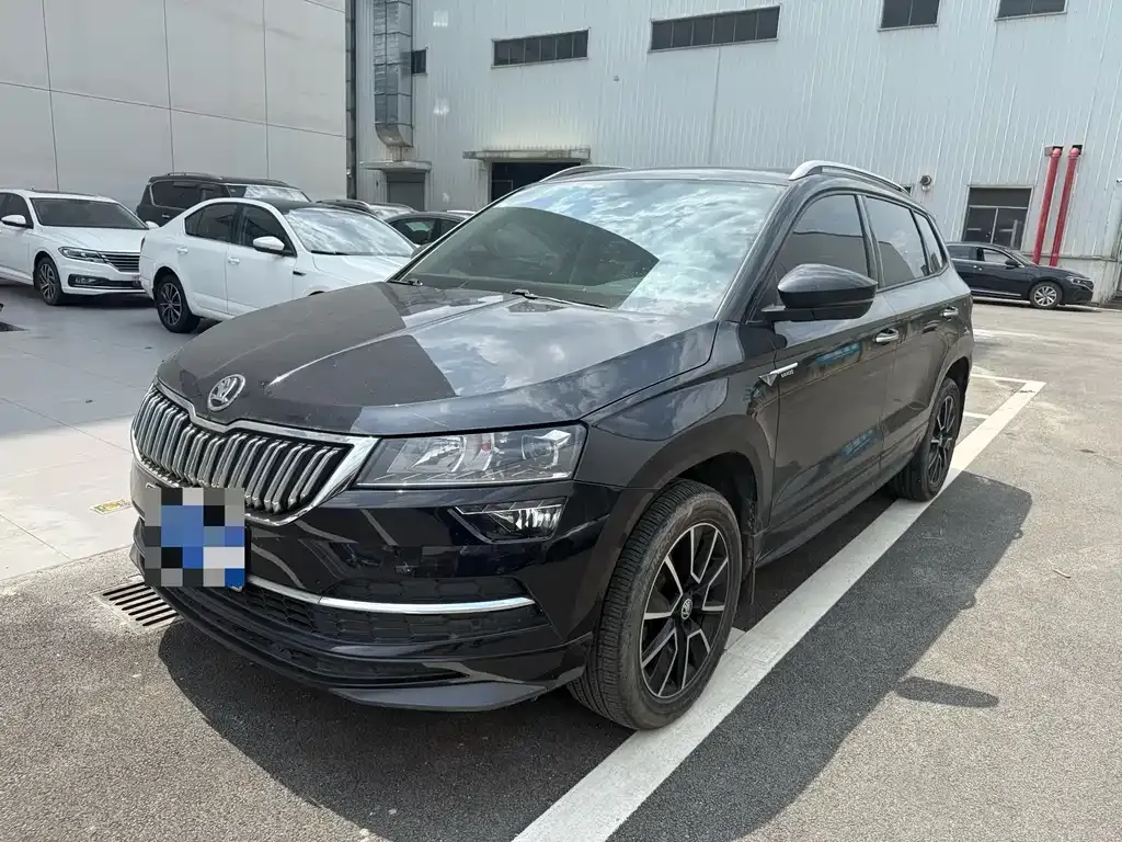 Skoda Karoq — фото 1