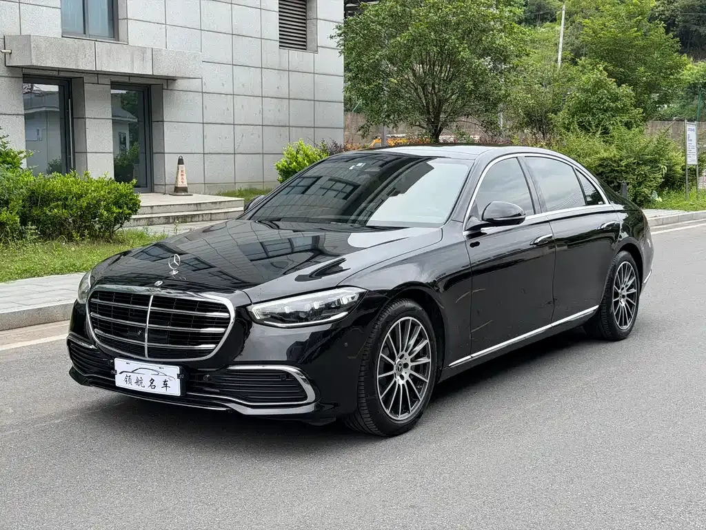 Mercedes-Benz S-Class — фото 1