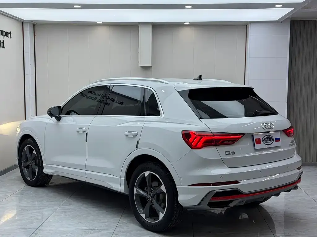 Audi Q3 — фото 7