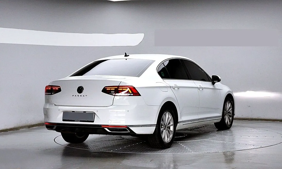 Volkswagen Passat 2021 из KR, фото 2