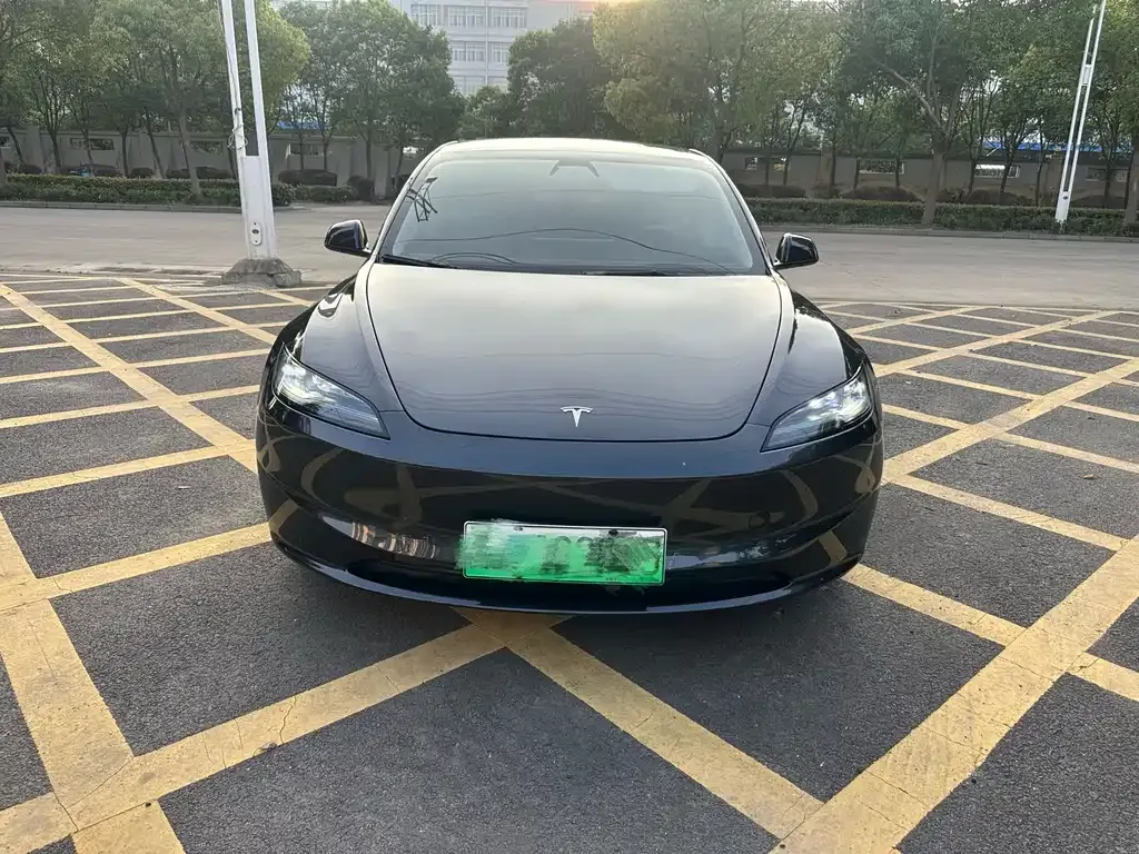 Tesla Model 3 — фото 2