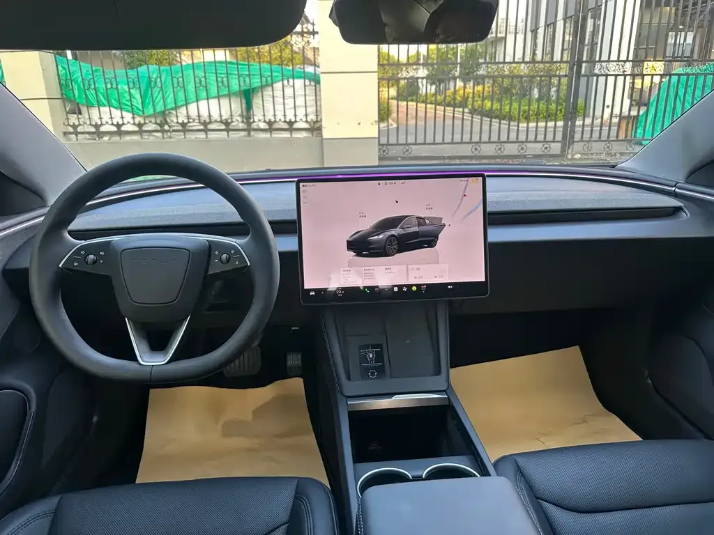 Tesla Model 3 — фото 5