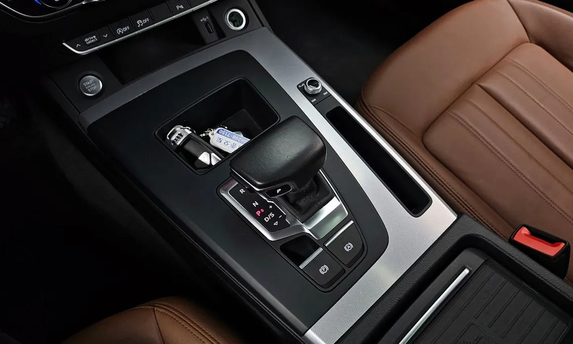 Audi Q5 2021 из KR, фото 6