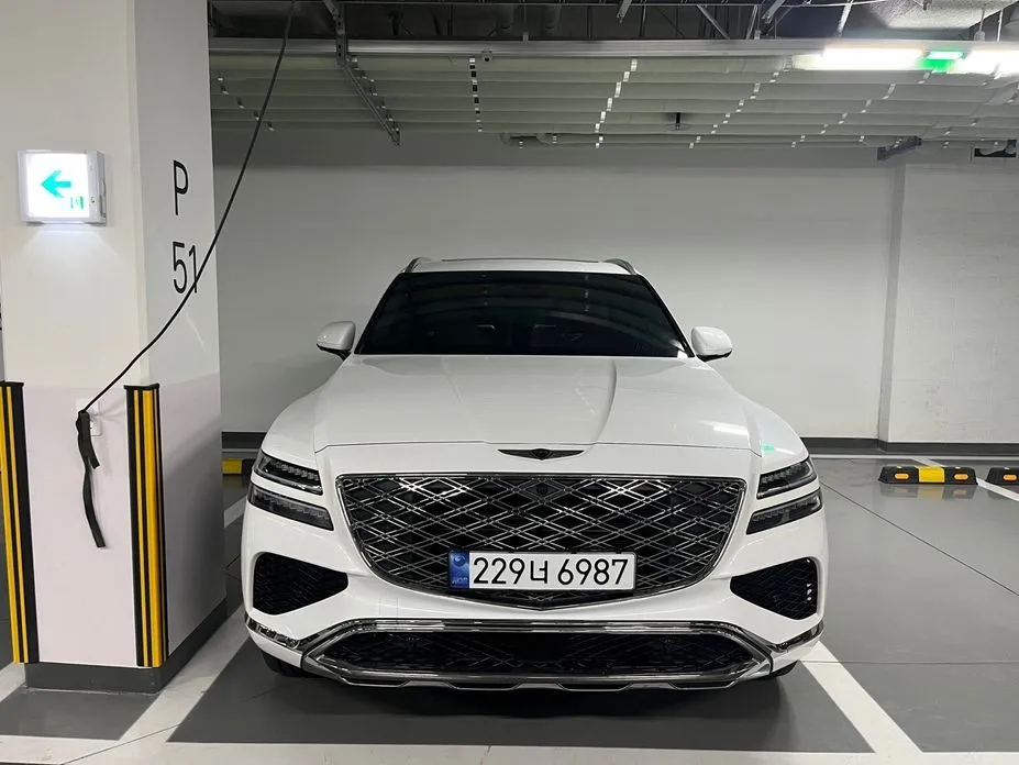 Genesis GV80 — фото 1