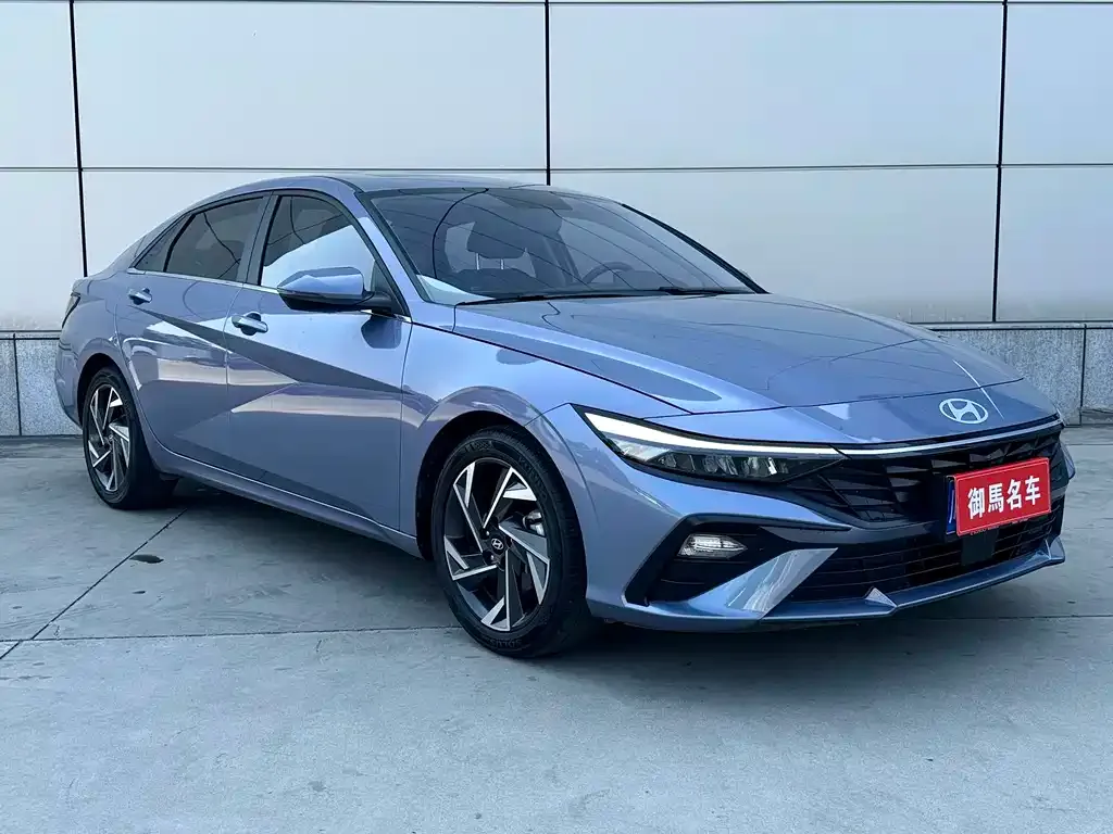 Hyundai Elantra — фото 9