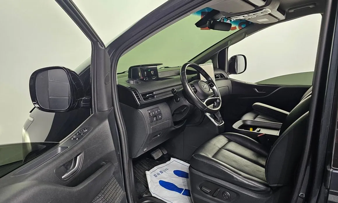 Hyundai Staria 2023 из KR, фото 9