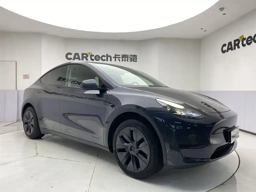 Tesla Model Y — фото 5