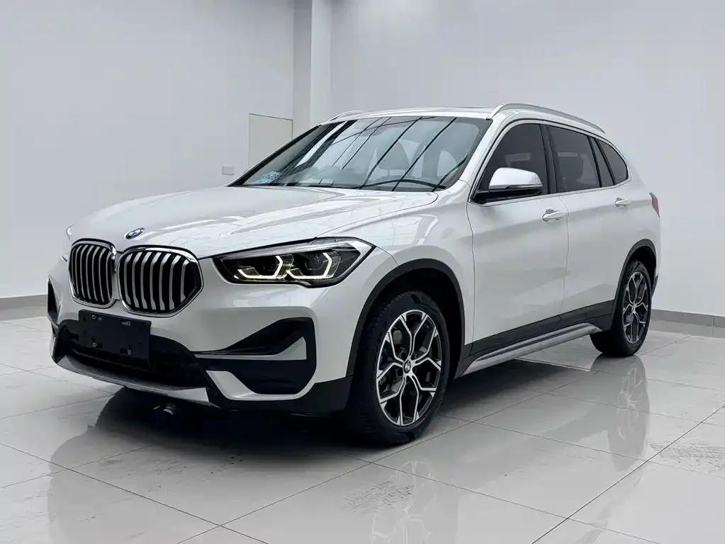 BMW X1 — фото 1