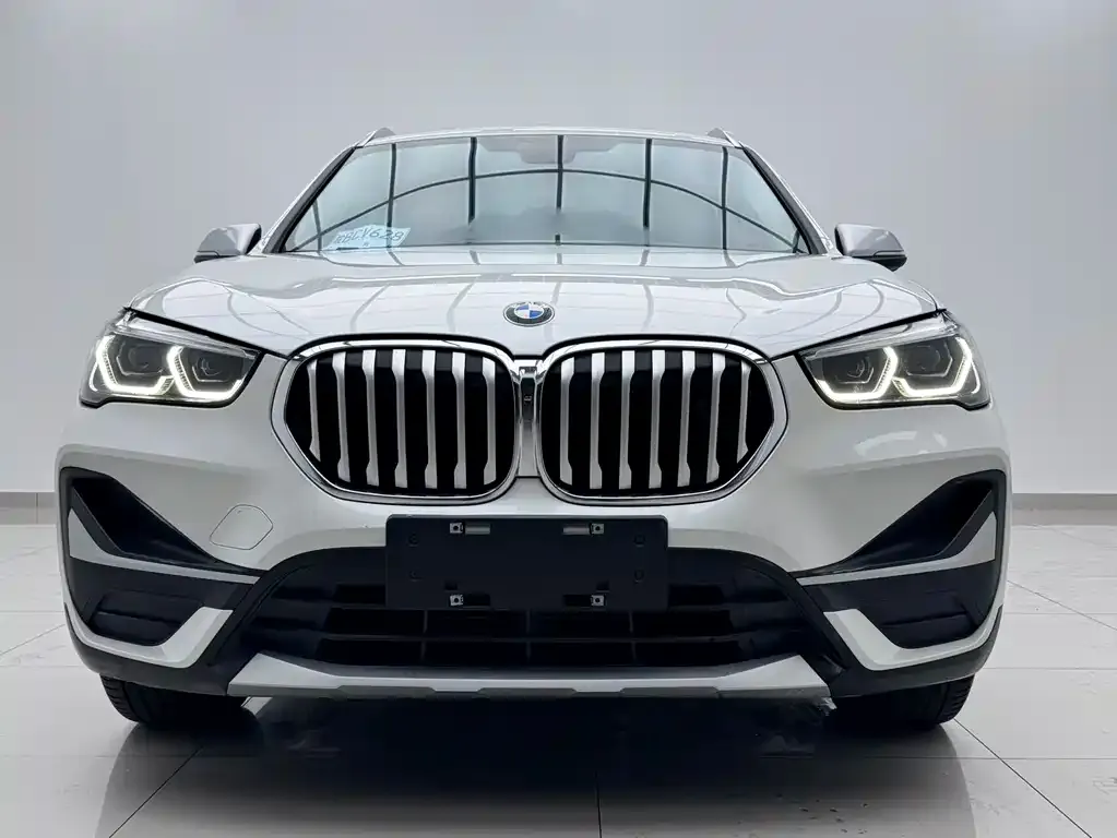 BMW X1 — фото 5