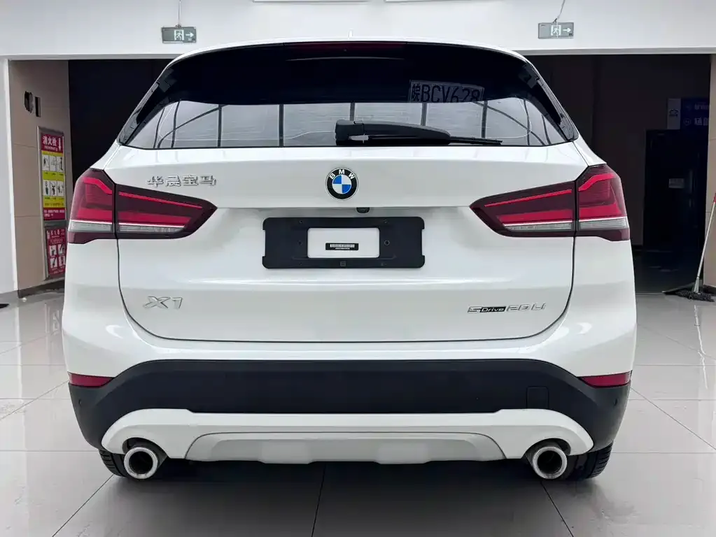 BMW X1 — фото 9