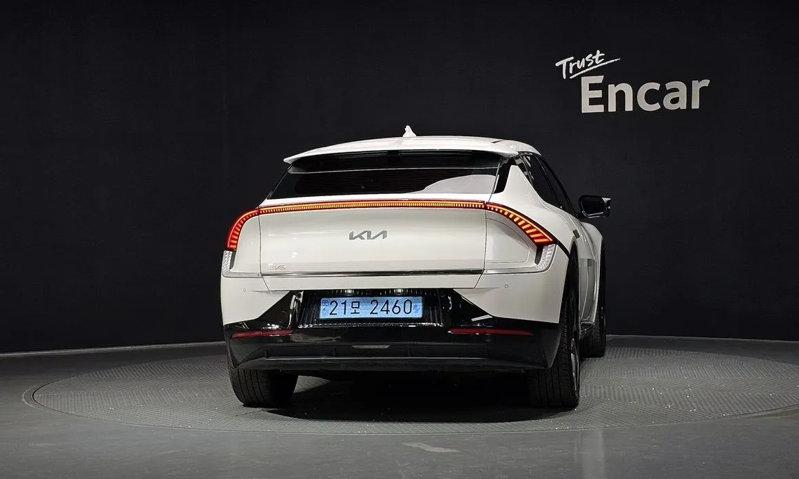Kia EV6 2023 из KR, фото 3