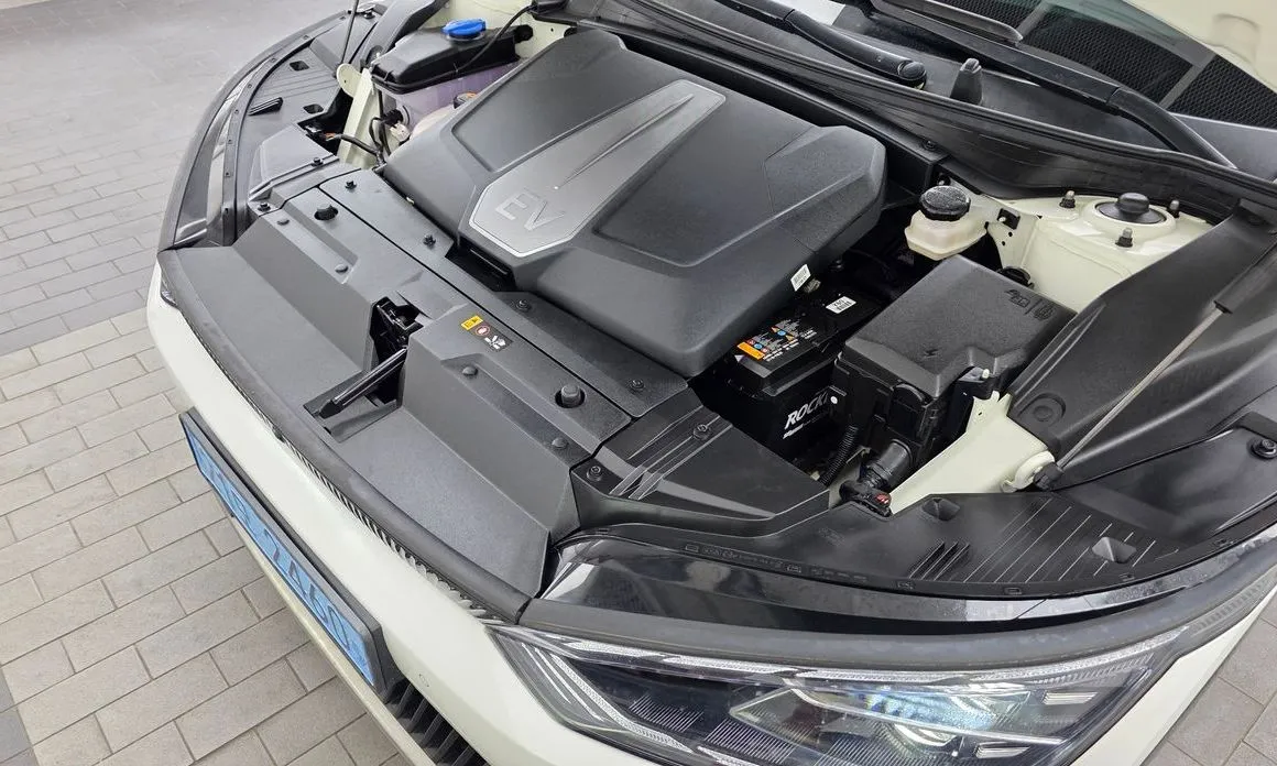 Kia EV6 2023 из KR, фото 6