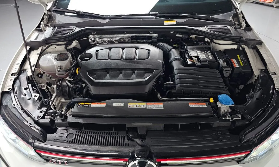 Volkswagen Golf 2024 из KR, фото 10