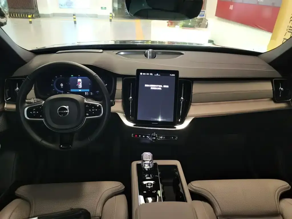 Volvo XC90 PHEV 2025 из CN, фото 6