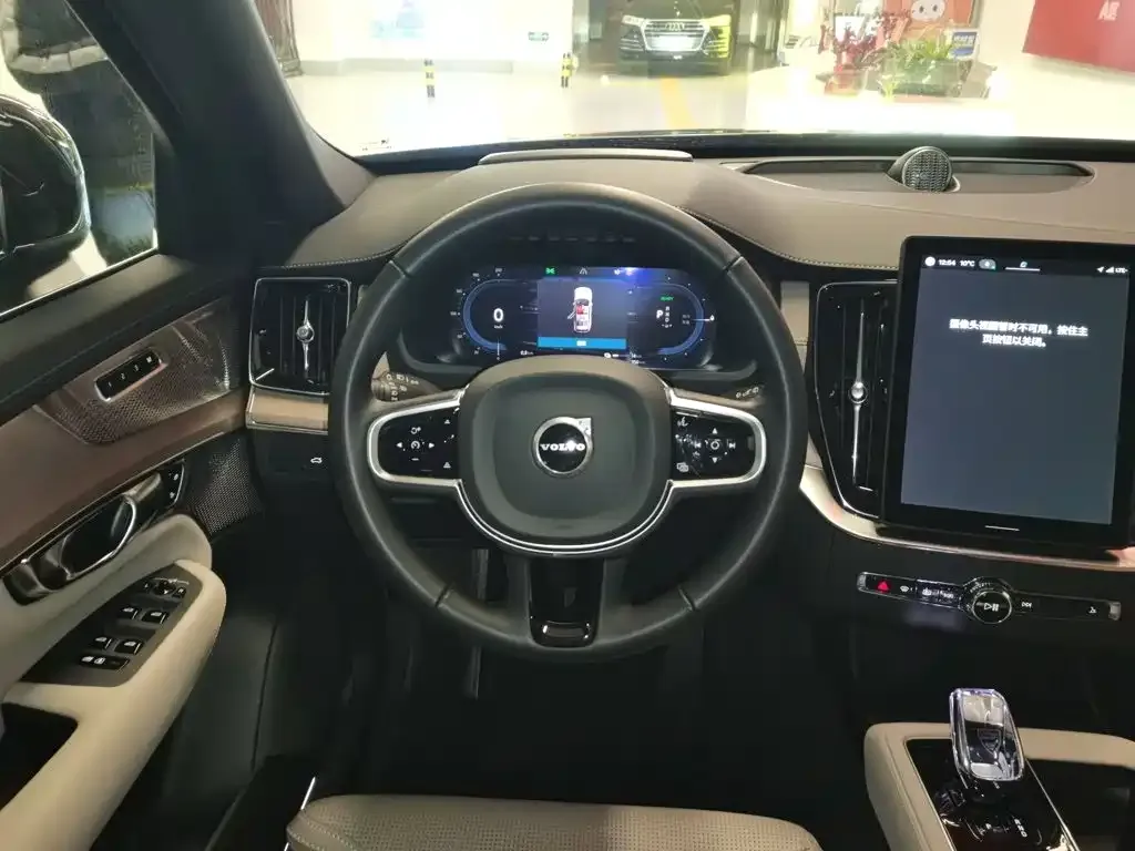Volvo XC90 PHEV 2025 из CN, фото 8