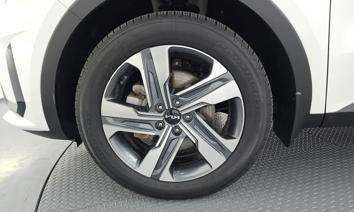 Kia Sorento — фото 6