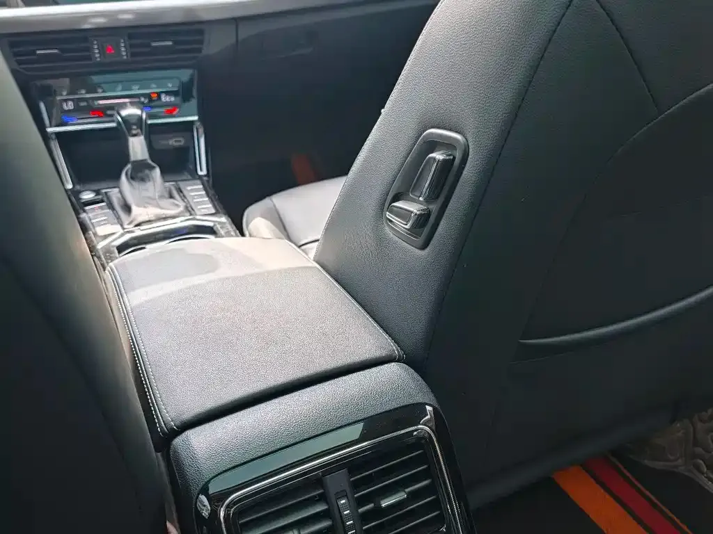 Volkswagen 帕萨特插电混动 — фото 2