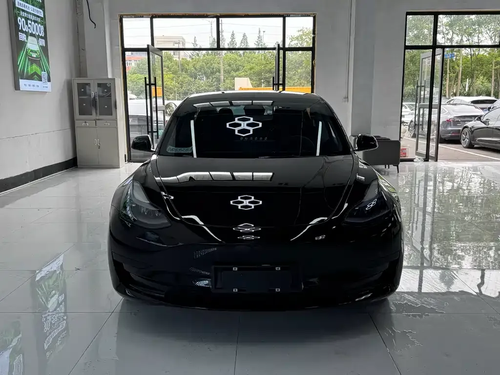 Tesla Model 3 — фото 5