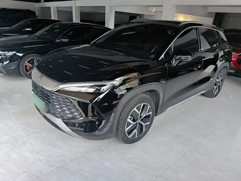 BYD L DM-i — фото 3
