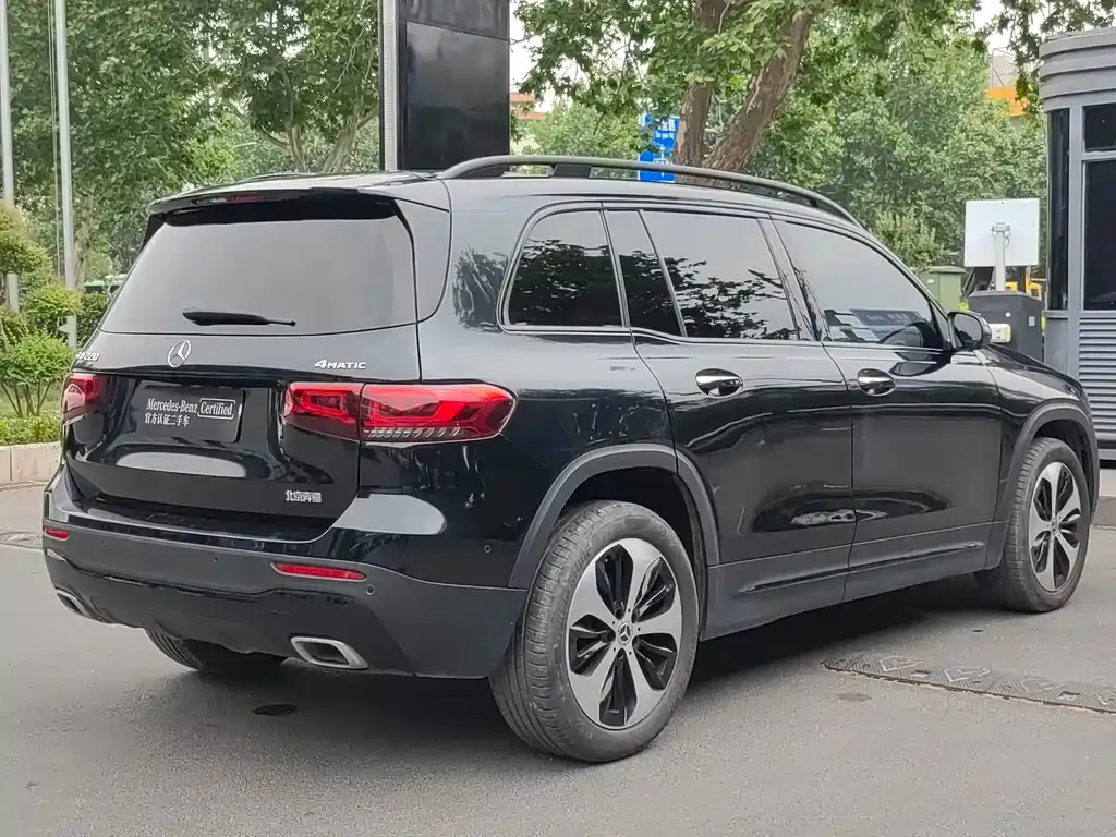 Mercedes-Benz GLB — фото 10