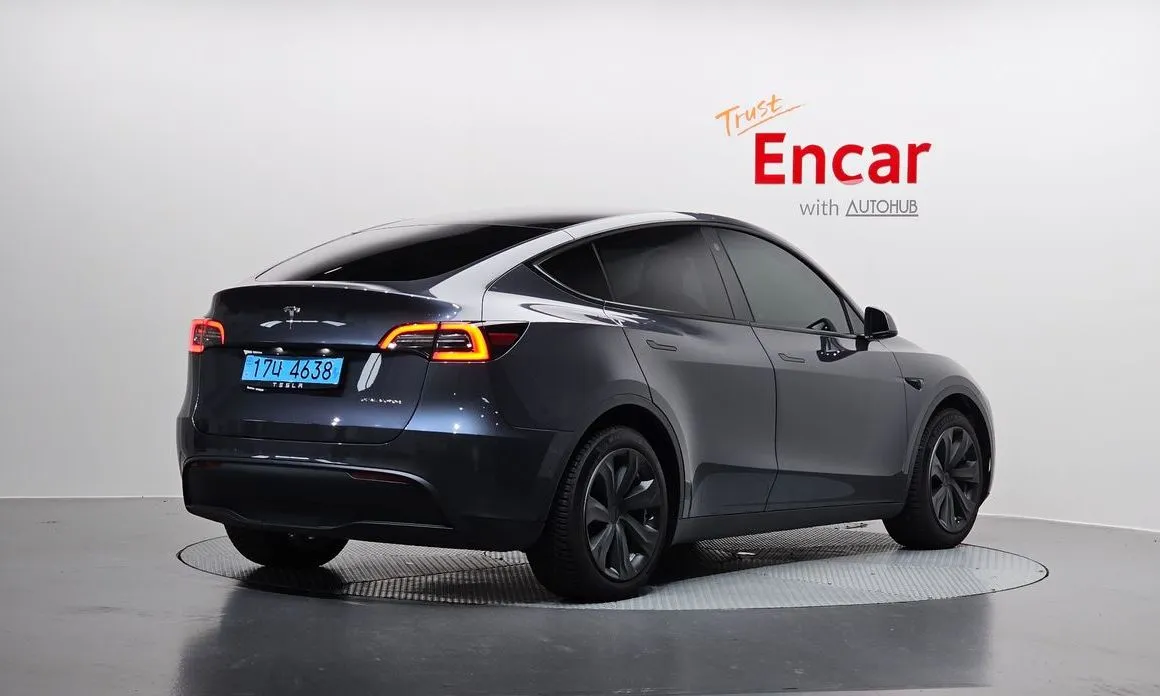 Tesla Model Y — фото 9