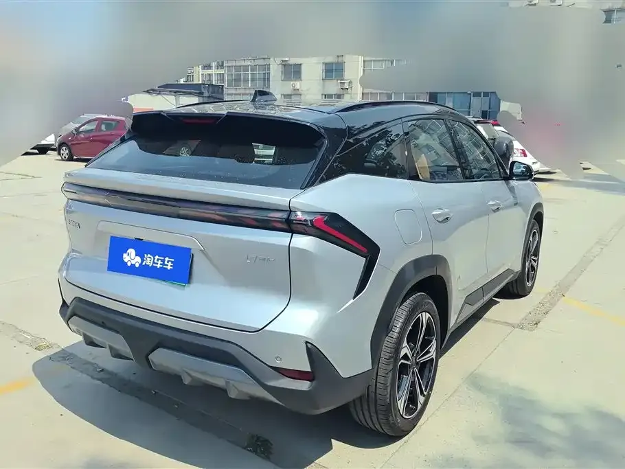 Geely Galaxy L7 — фото 10