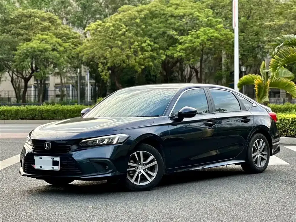 Honda Civic — фото 1