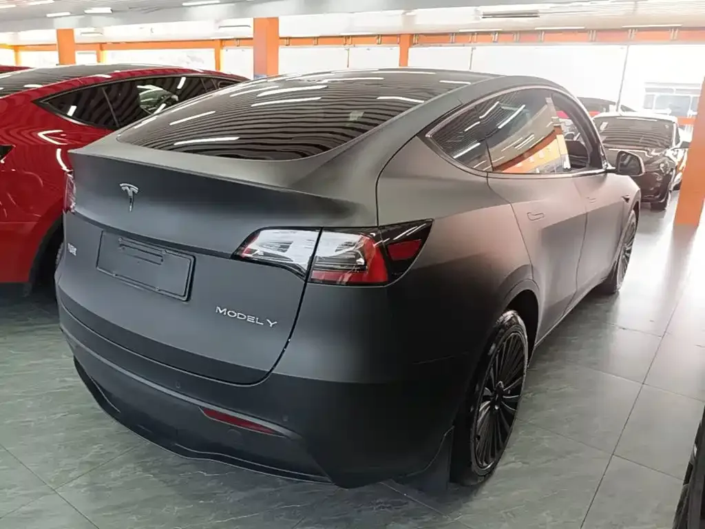 Tesla Model Y — фото 6