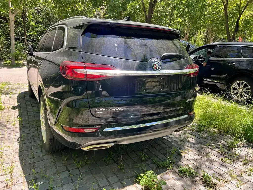 Buick Enclave — фото 6
