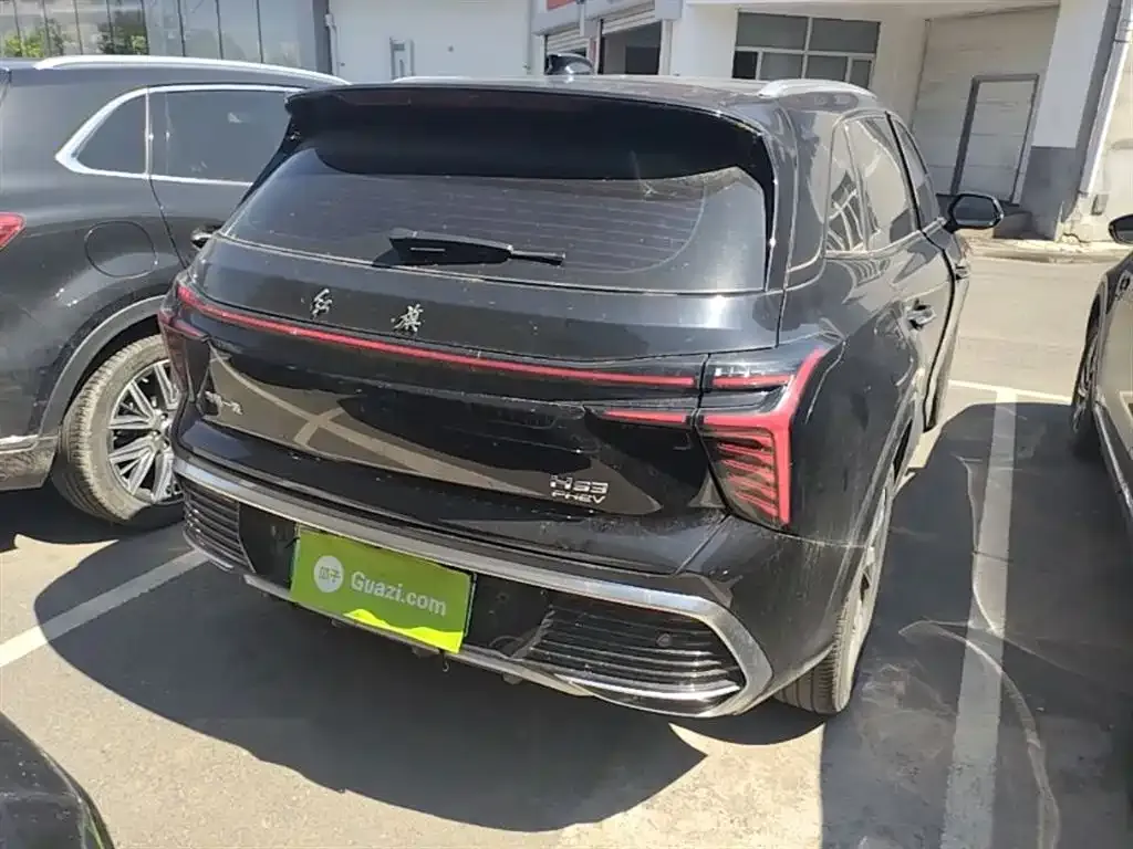 Hongqi HS3 PHEV 2024 из CN, фото 8