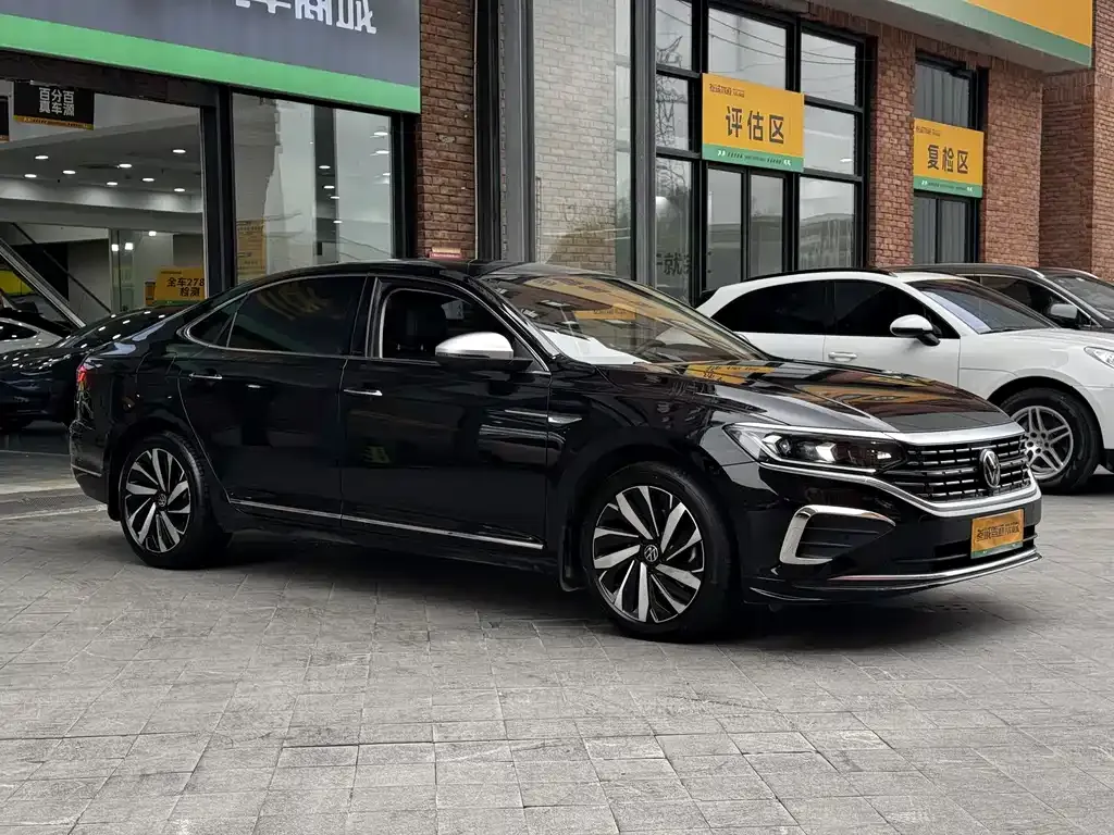 Volkswagen Passat — фото 4
