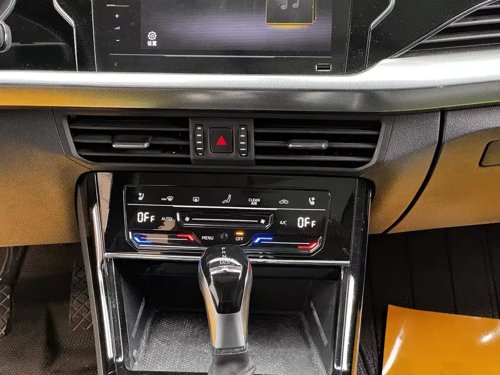 Volkswagen Passat — фото 9