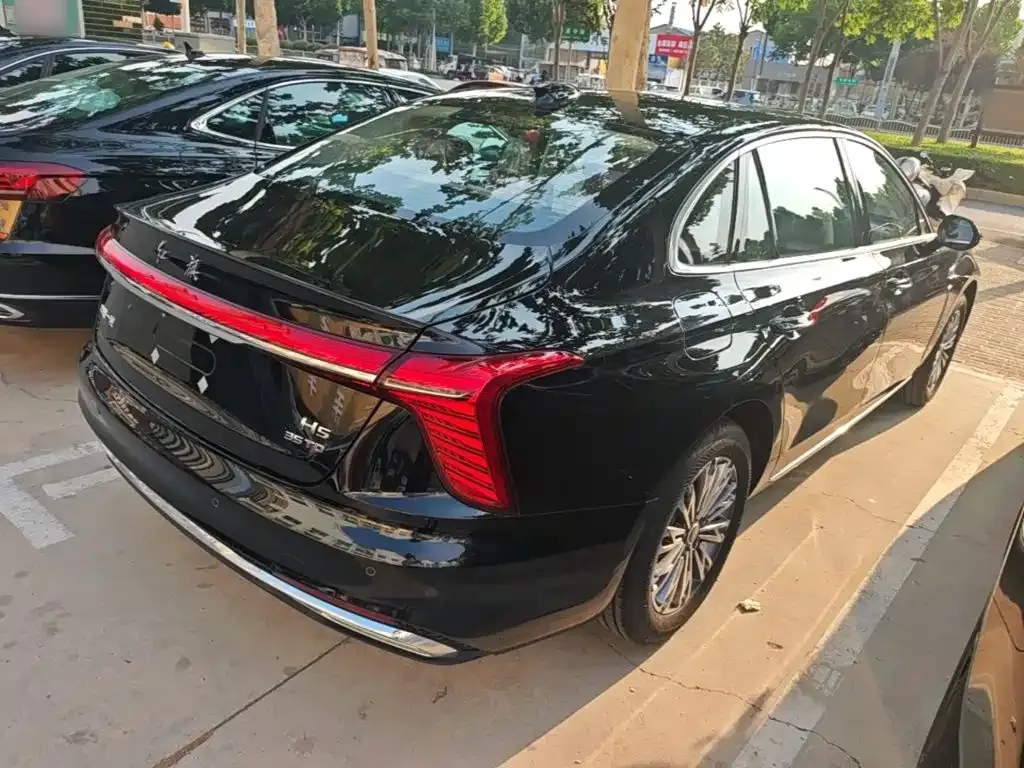 Hongqi H5 — фото 10