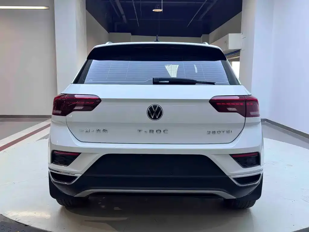 Volkswagen T-Roc — фото 3