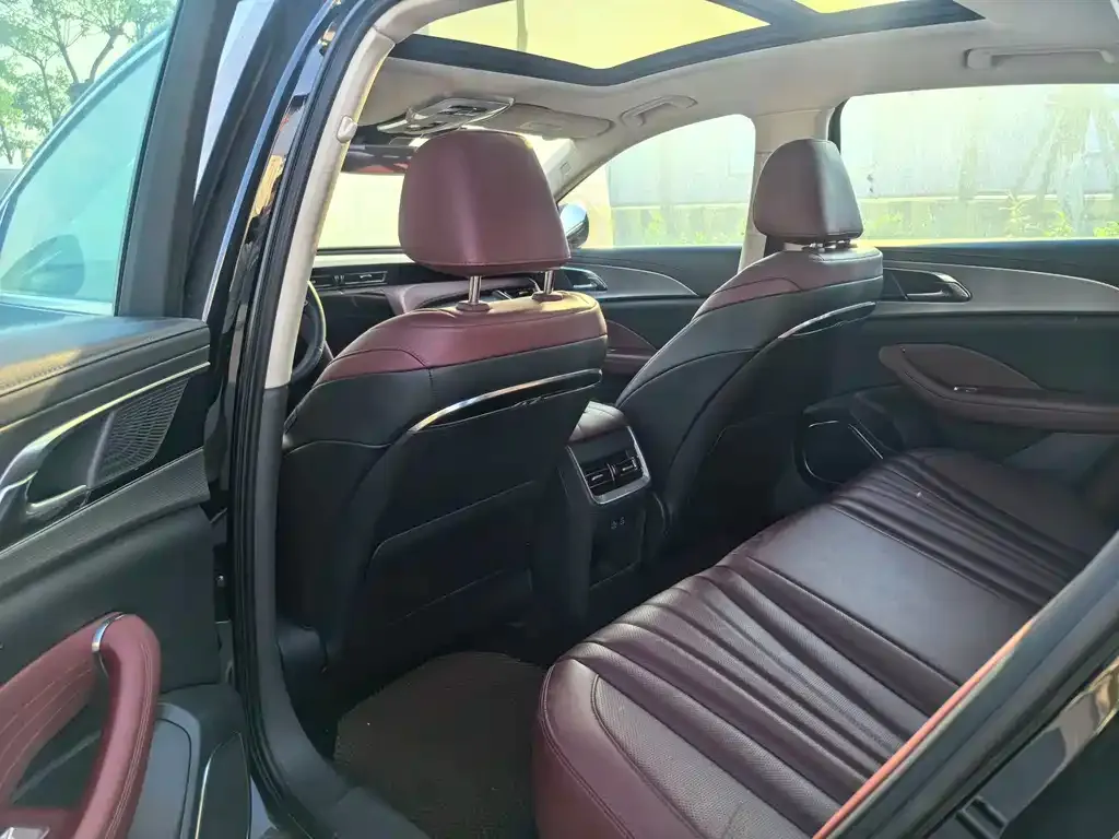 Hongqi H5 2023 из CN, фото 2