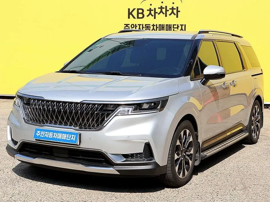 Kia Carnival 2023 из KR, фото 1