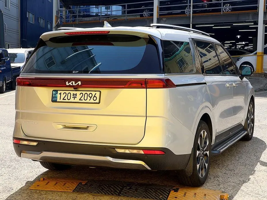 Kia Carnival 2023 из KR, фото 8