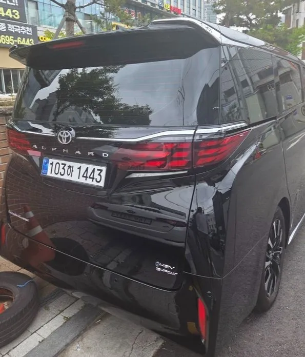 Toyota Alphard 2025 из KR, фото 3