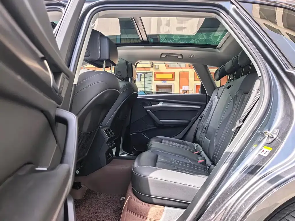 Audi Q5L 2022 из CN, фото 10