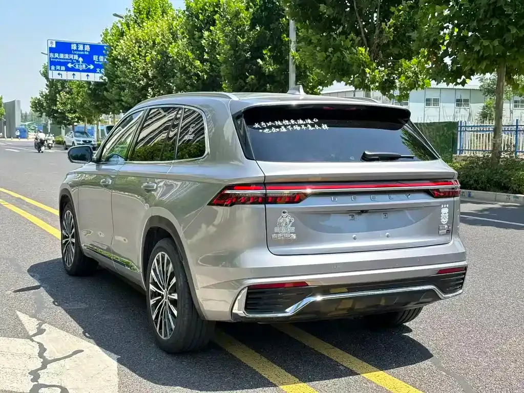 Geely Xingyue L — фото 9
