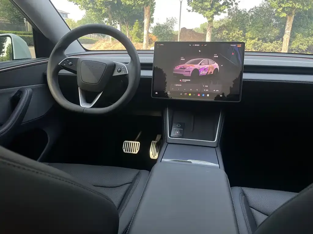 Tesla Model Y — фото 5