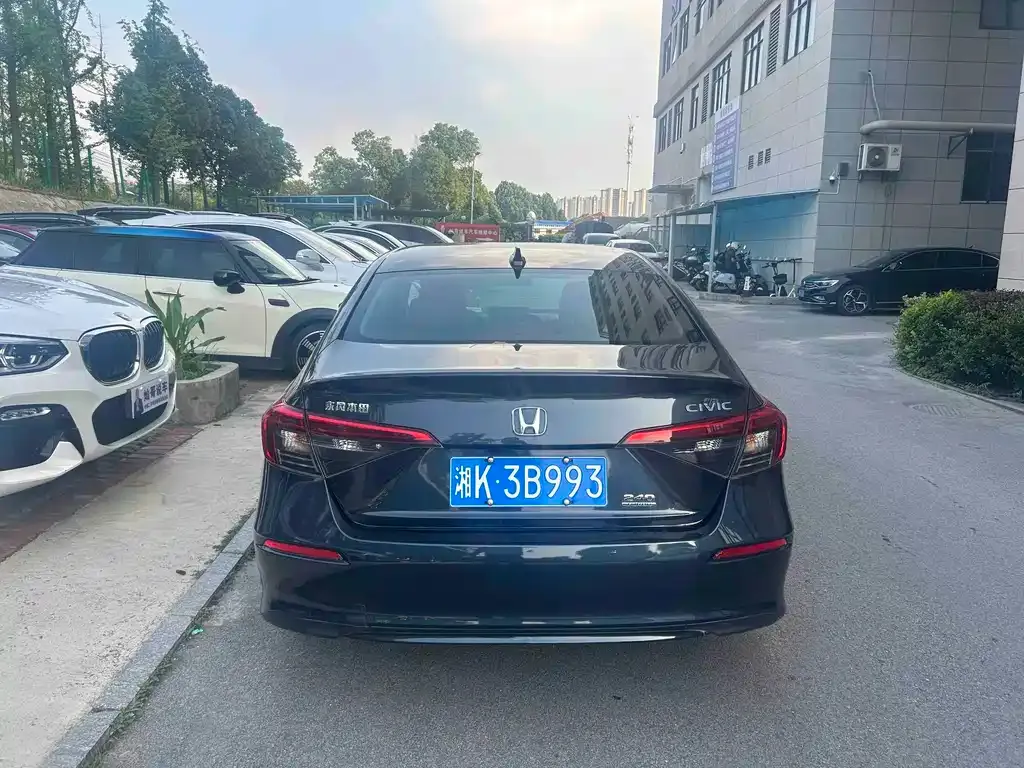 Honda Civic — фото 7