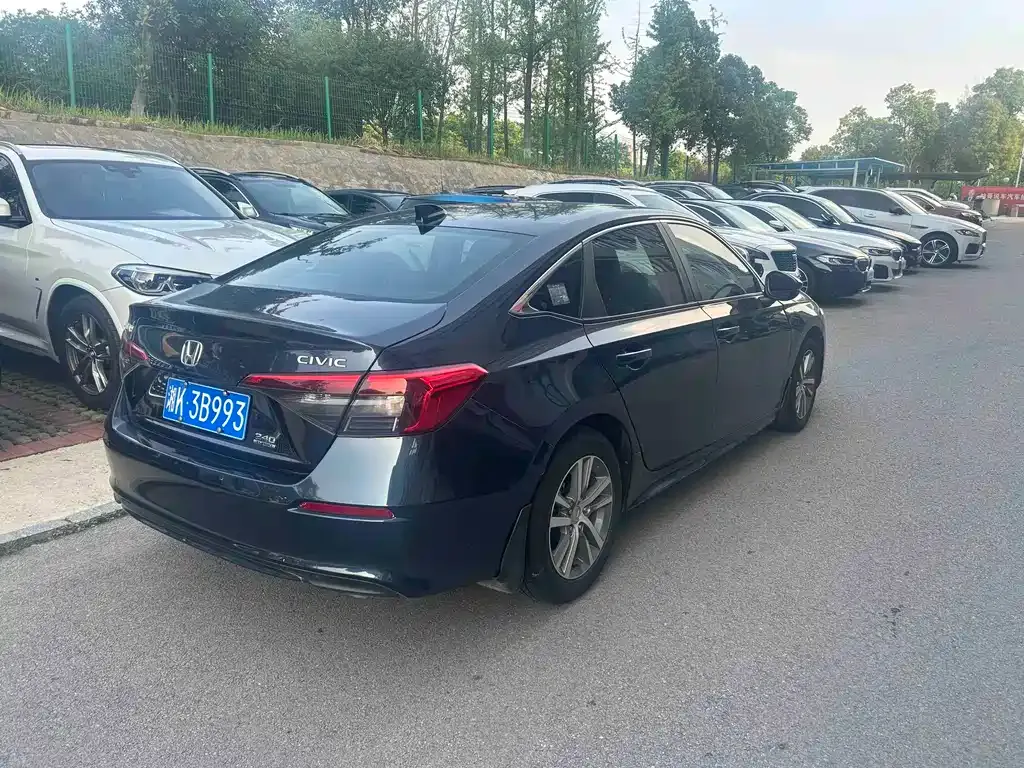 Honda Civic — фото 10