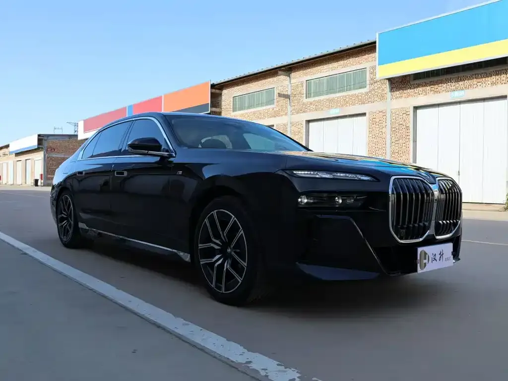 BMW 7 Series 2025 из CN, фото 6