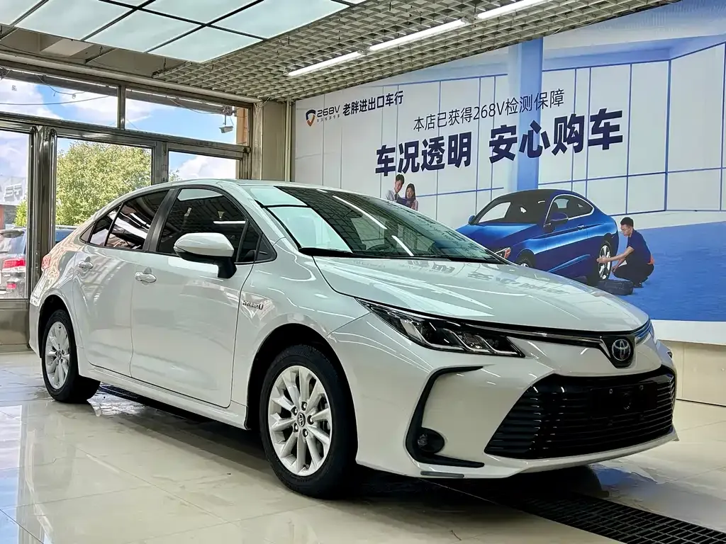 Toyota Corolla — фото 4