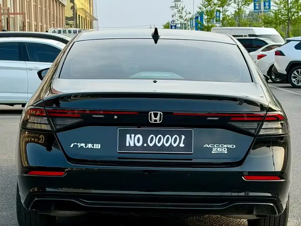 Honda Accord — фото 6